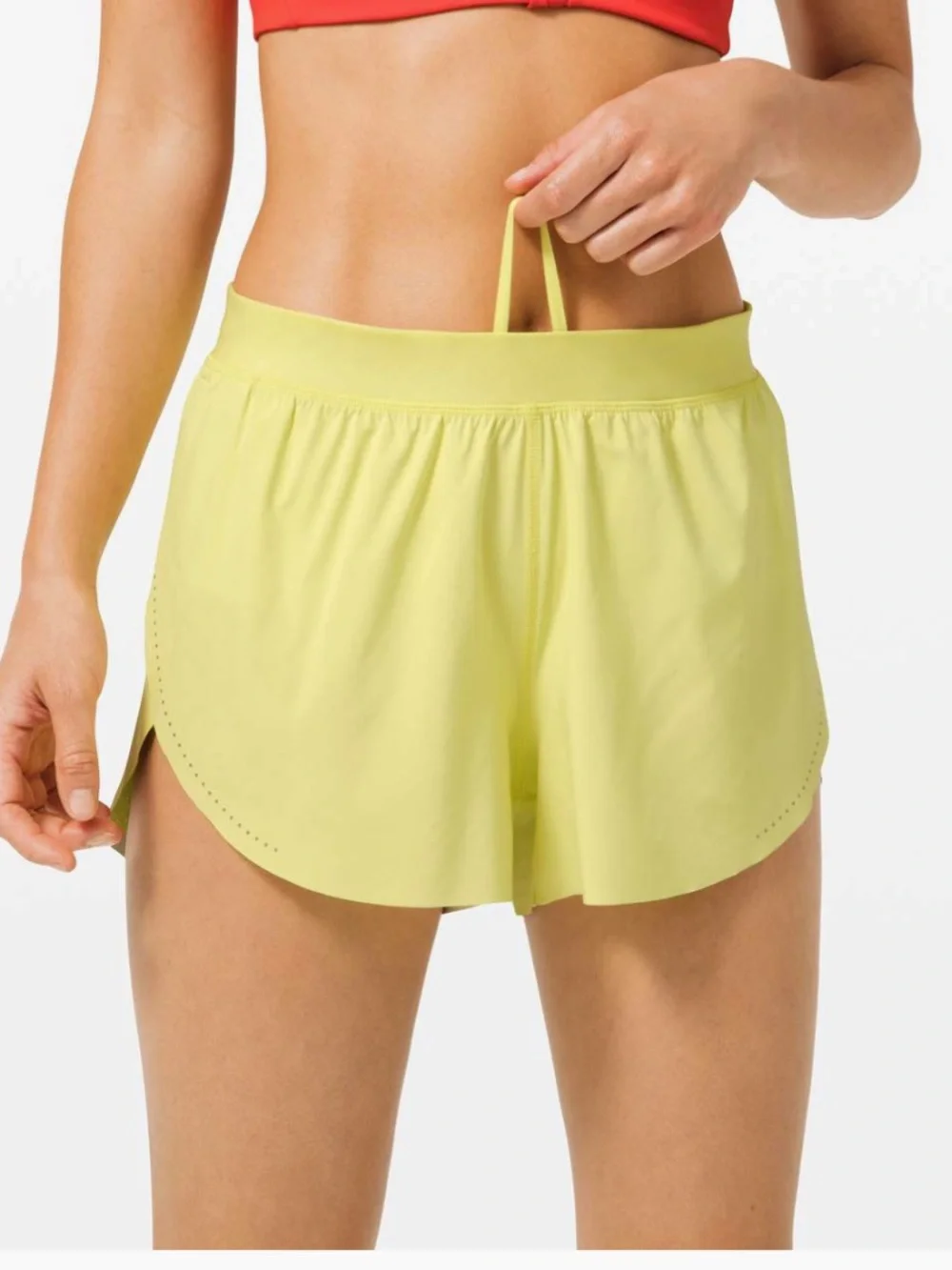 Lululemon find your pace 3inch reflective shorts size 6 lemon vibe 🍋